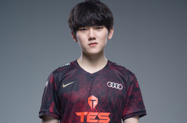 人事变动 人事变动