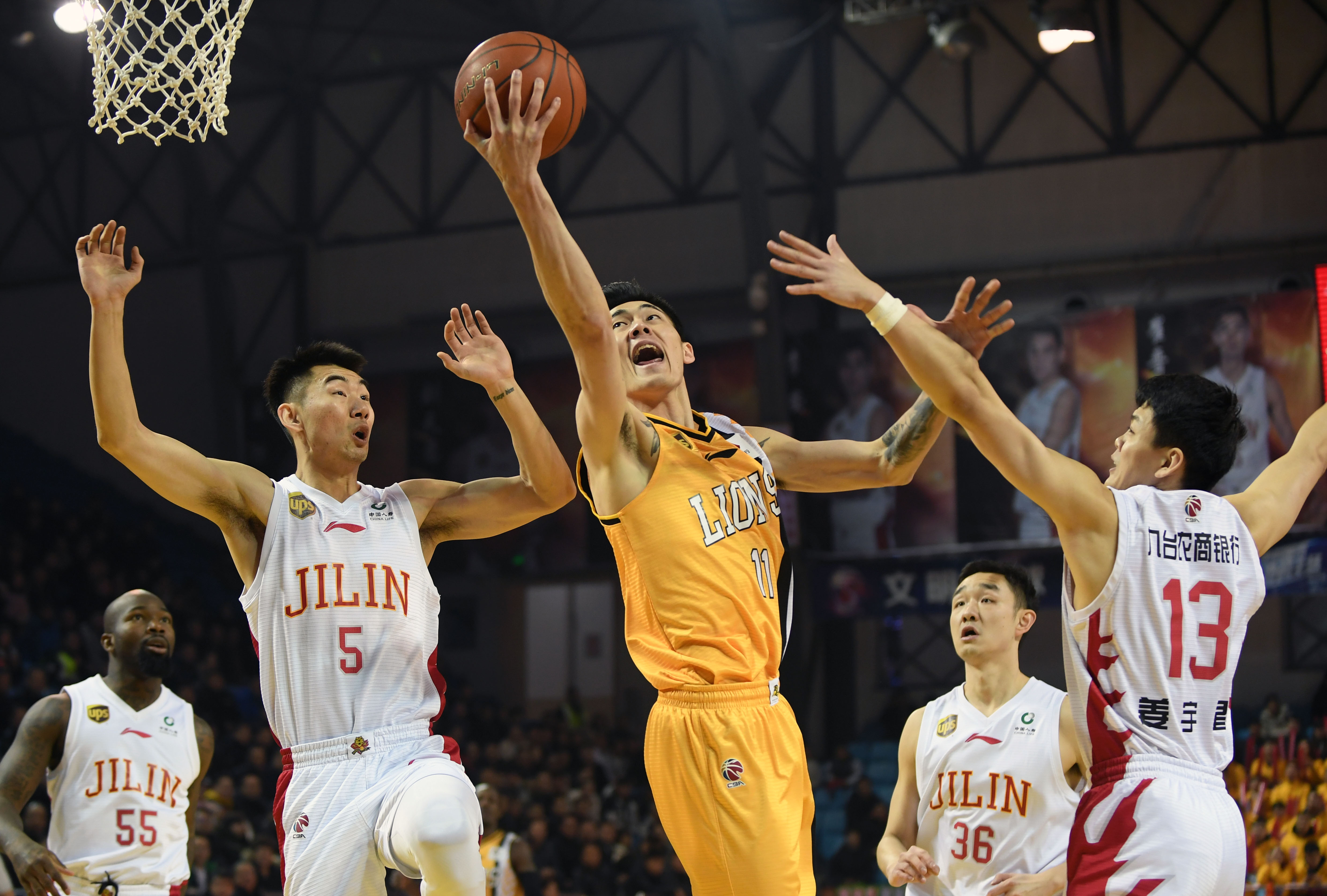 在主场往往 在主场往往