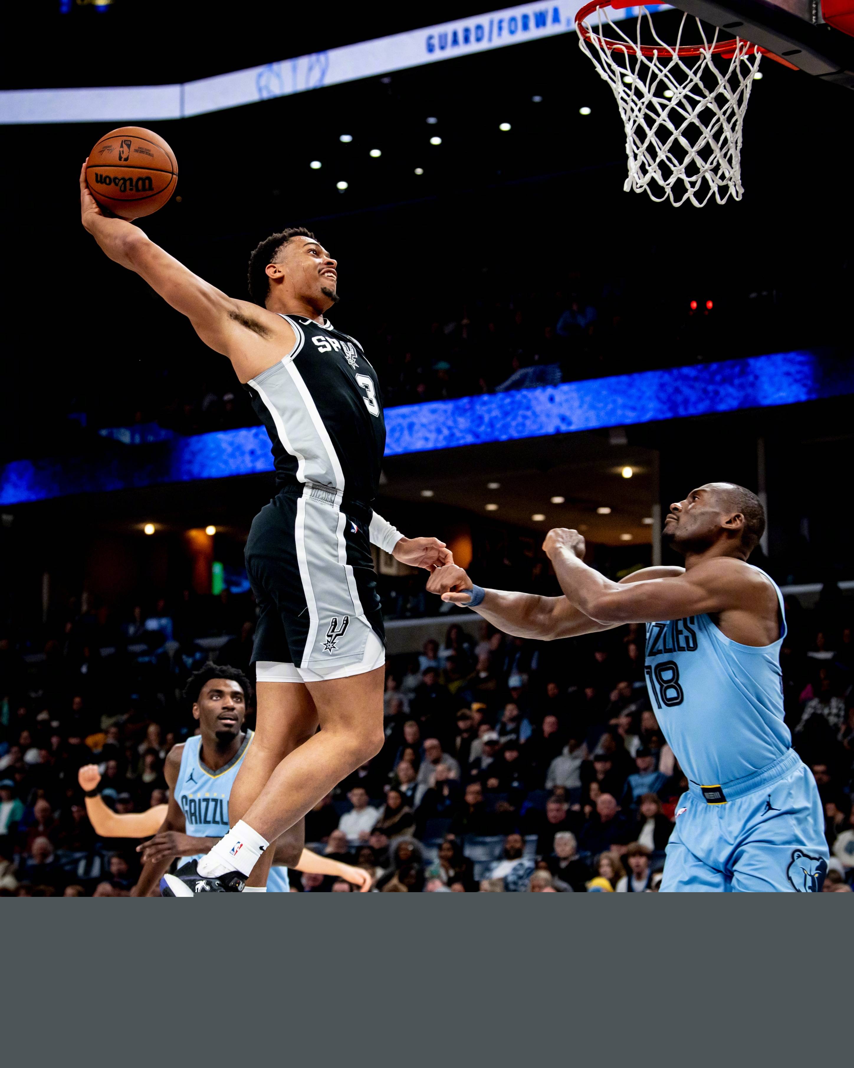 线遏制力与 线遏制力与