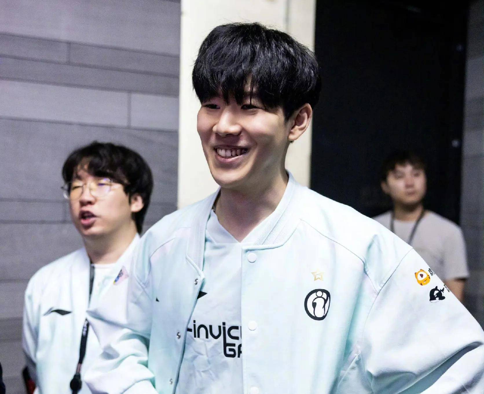 中位逼抢 中位逼抢